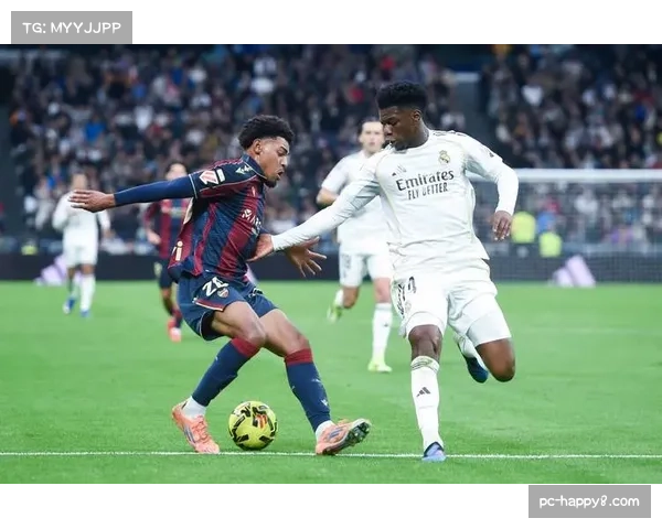 马德里举办业余足球赛事，比赛规则鼓励“三脚内完成转换”的进攻方式。